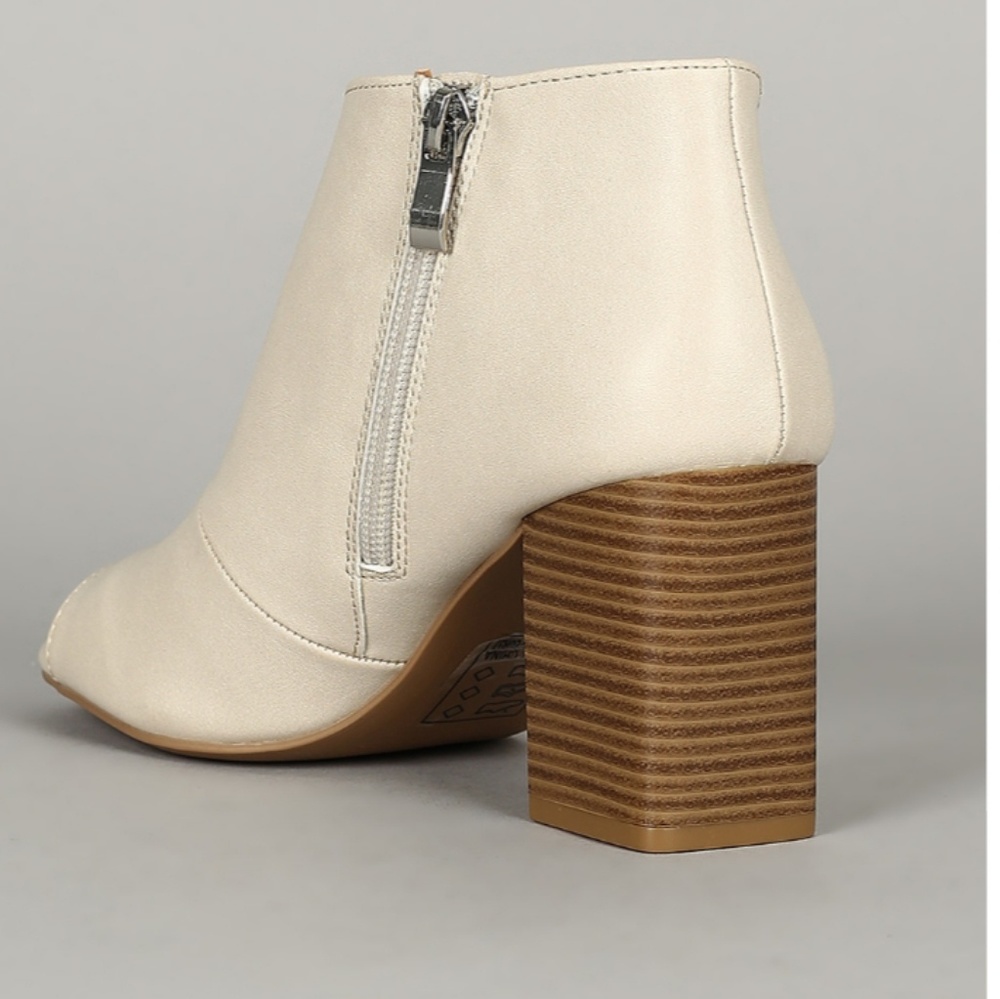>SIZE 8.5 LEFT!< Nude Peep Toe D'Orsay Heel - Picture 5 of 5